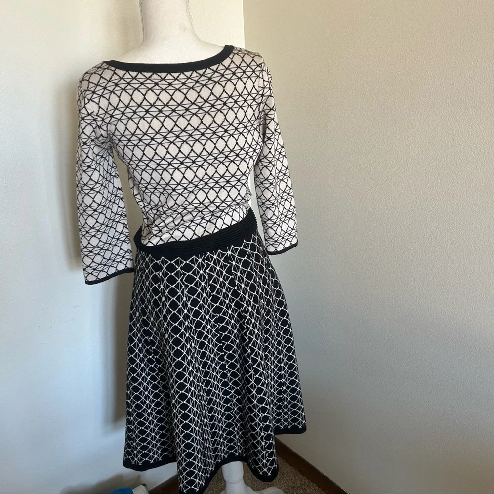 Danny & Nicole Black Cream Geometric Knit Fit & Flare Dress Size M - Picture 2 of 4